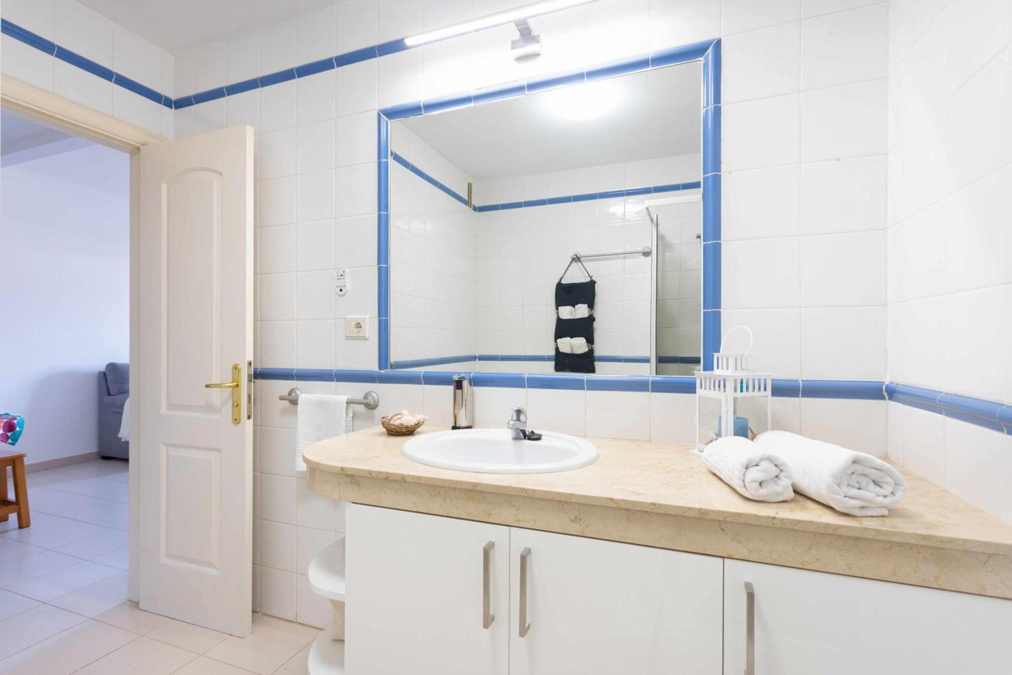 Agradable Piso Con Piscina & Playa Terraza Y Wifi * Costa Del Silencio