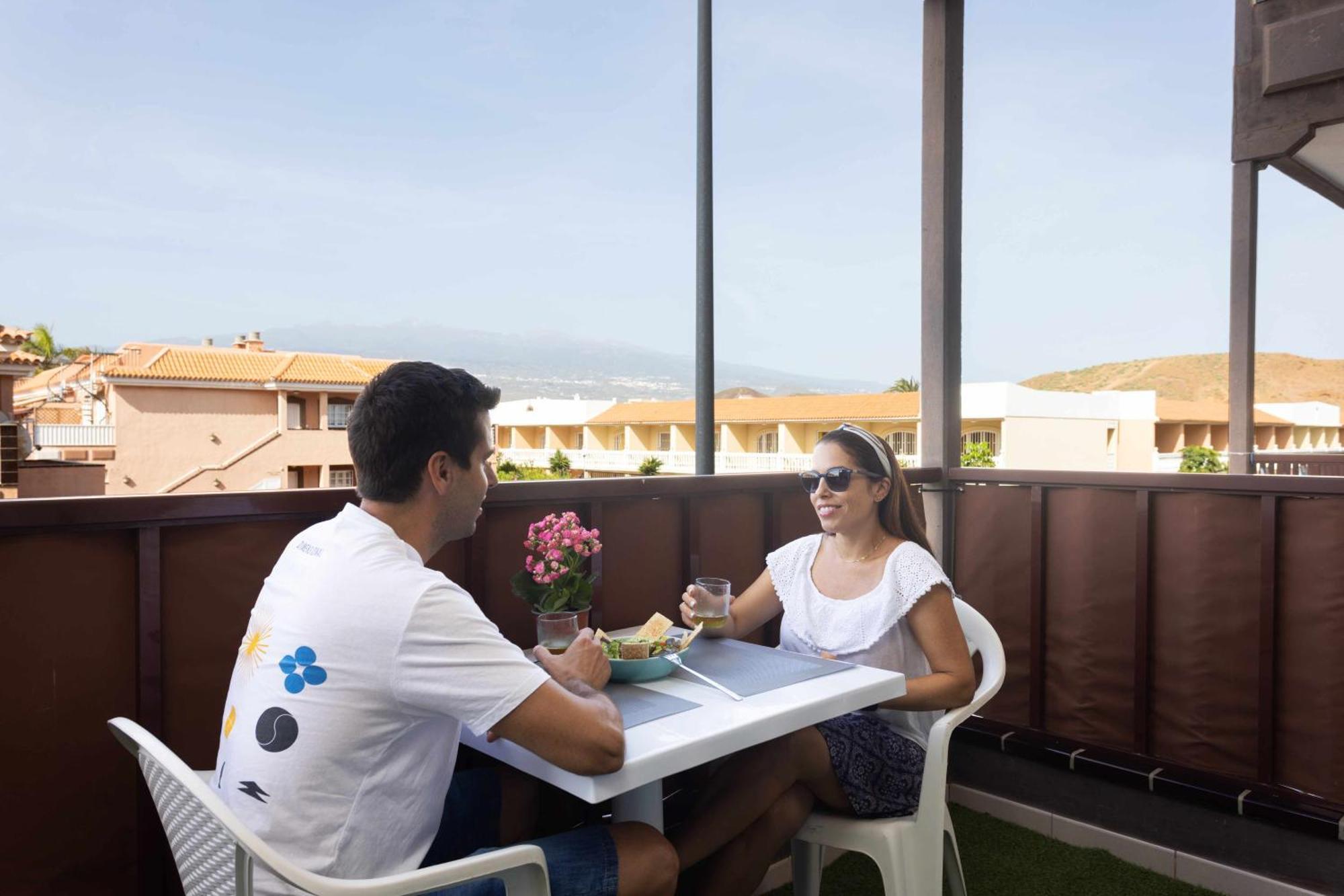 Agradable Piso Con Piscina & Playa Terraza Y Wifi